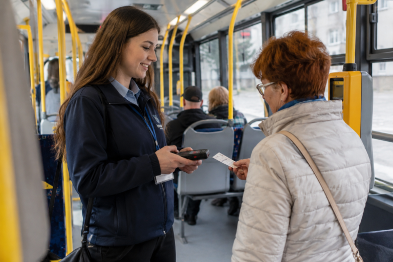 PRZYPOMINAMY O WAŻNYCH ZASADACH PODRÓŻY